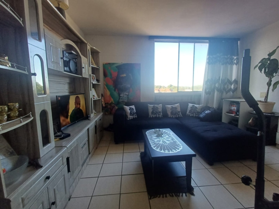 2 Bedroom Property for Sale in Labiance Estate Western Cape